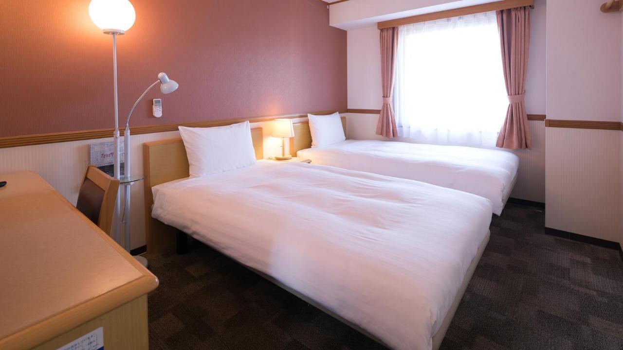 Toyoko Inn Miyazaki Ekimae Buitenkant foto