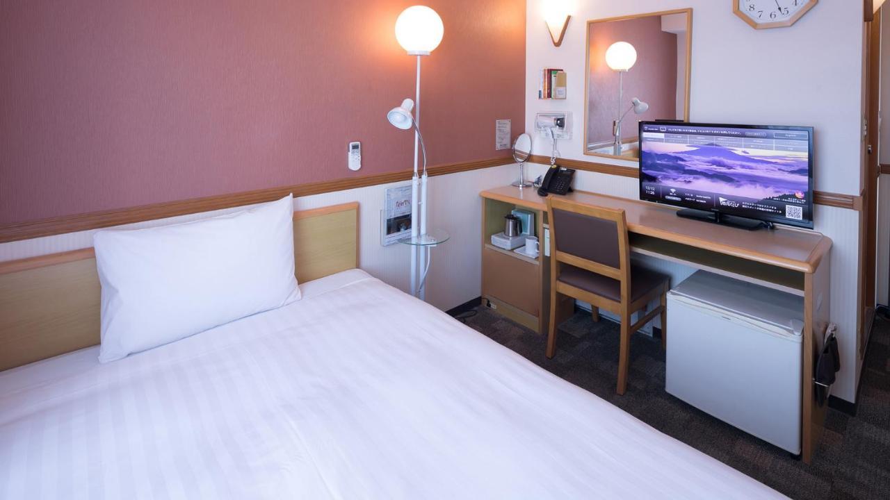 Toyoko Inn Miyazaki Ekimae Buitenkant foto