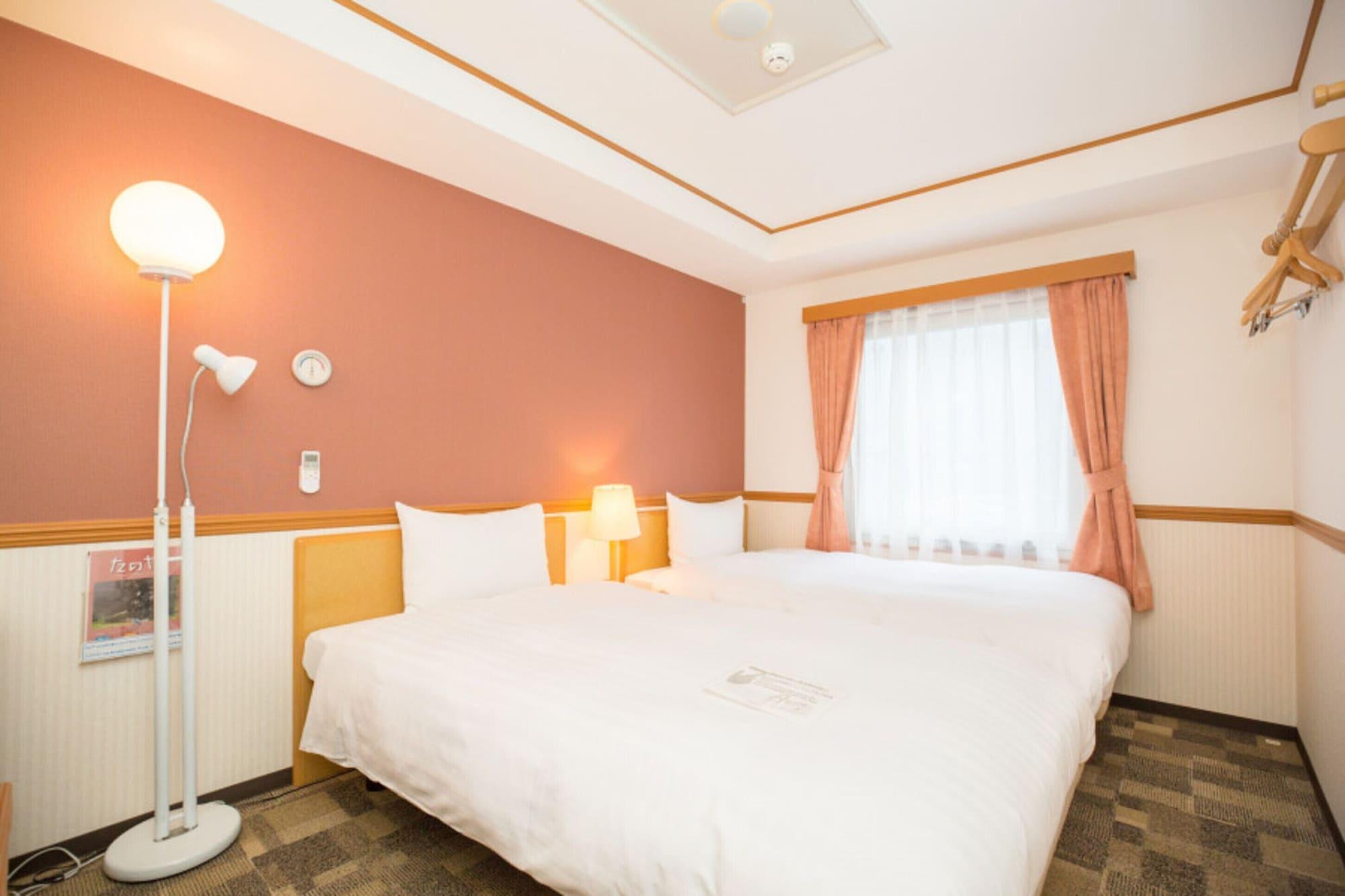 Toyoko Inn Miyazaki Ekimae Buitenkant foto