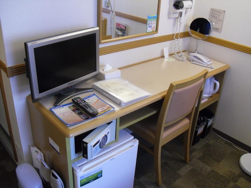Toyoko Inn Miyazaki Ekimae Buitenkant foto